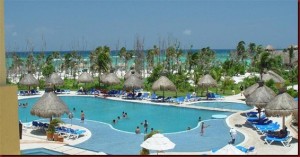 Club Maeve Pool_2006