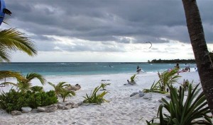 11_CloudsChaseCorona 11_CloudsChaseCorona